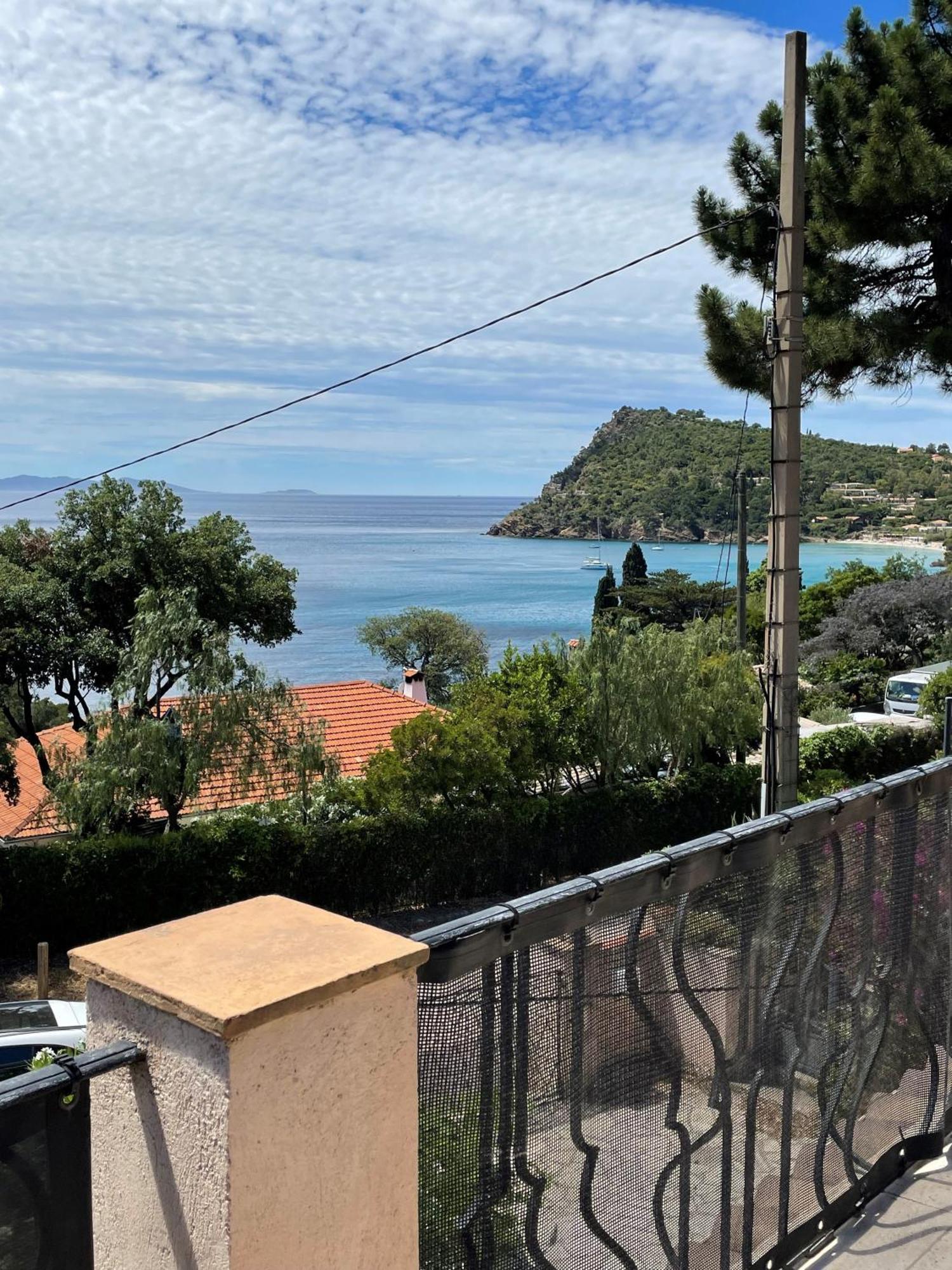 蓝色海湾公寓 Le Le Rayol-Canadel-sur-Mer 外观 照片